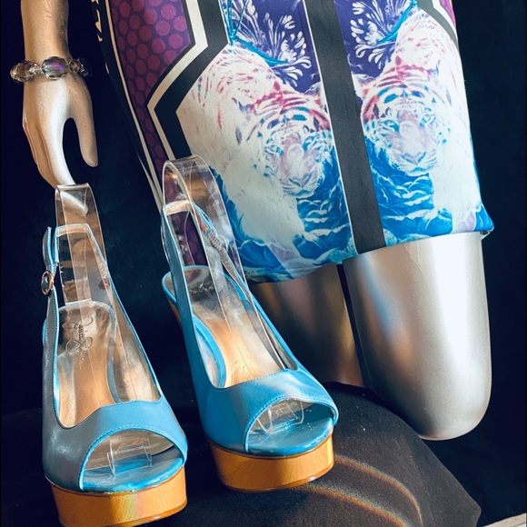 BNWT Beautiful ‘JustWear’ Form Fitting Midi Sleeveless Dress by JW, Size 12 - Picture 3 of 10